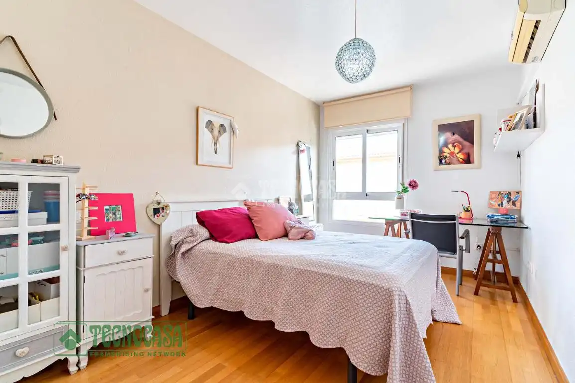 Schlafzimmer von Einfamilien-Reihenhaus zum Verkauf in El Ejido mit Klimaanlage, Parkett und Terrasse