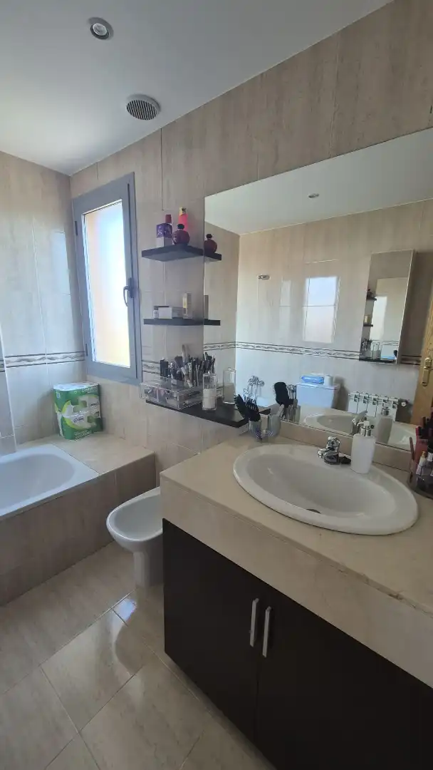 Baño de Piso en venta en Parla con Aire acondicionado, Calefacción y Parquet