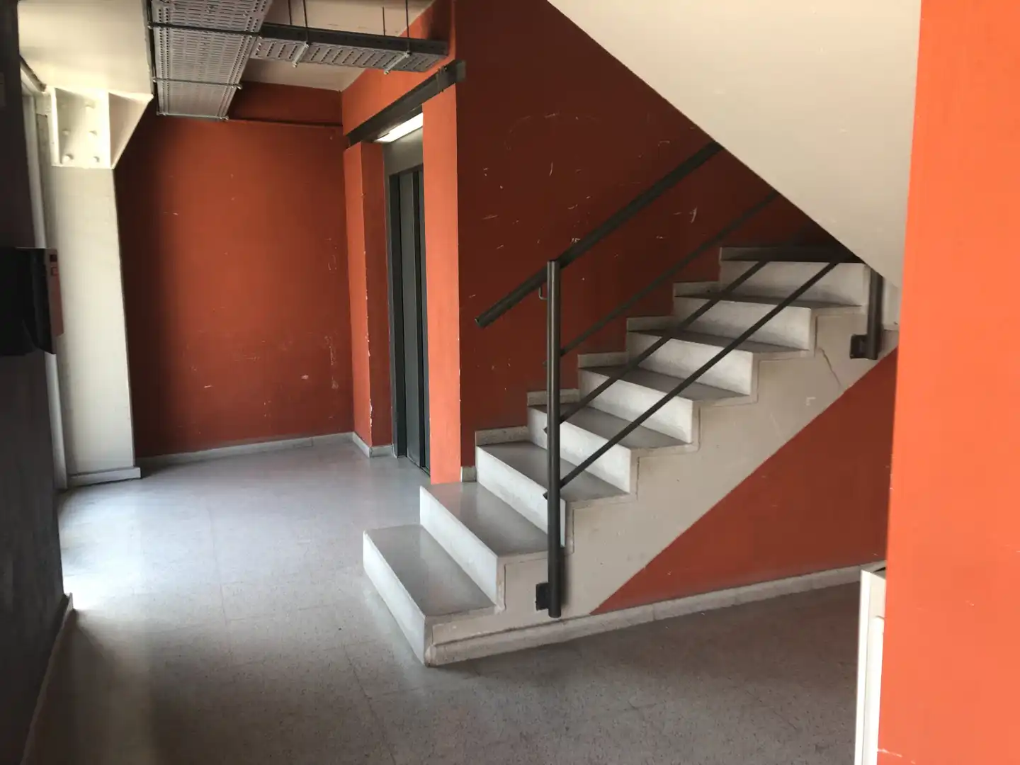 Nave industrial en venta en Badalona con Alarma