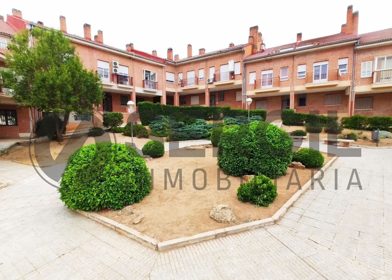 Jardín de Piso en venta en La Lastrilla  con Calefacción y Amueblado