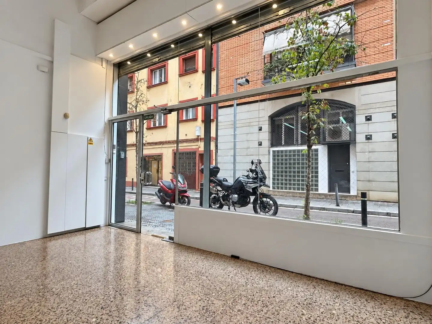 Oficina de alquiler en Les Corts