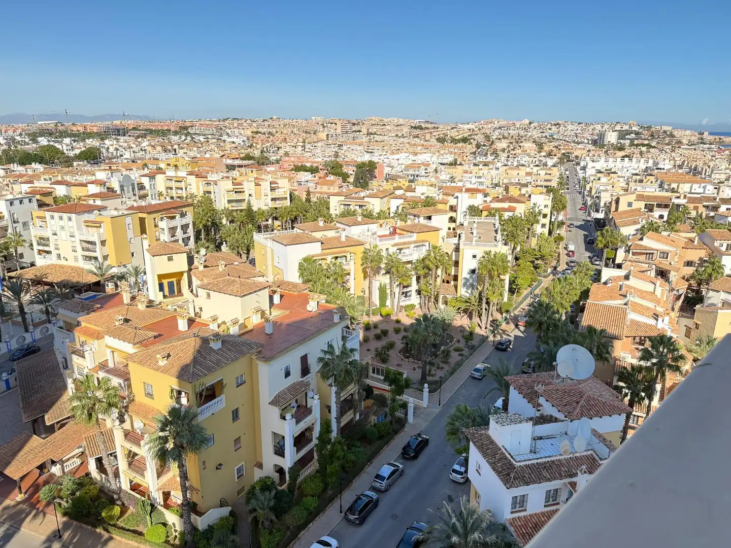 Vista exterior de Apartamento en venta en Torrevieja con Aire acondicionado, Terraza y Amueblado