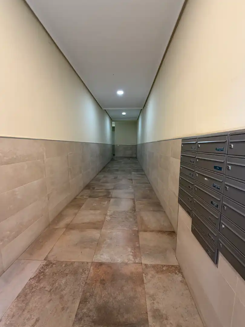 Flat with terrace to rent in Carrer de Manuel Bellido 28