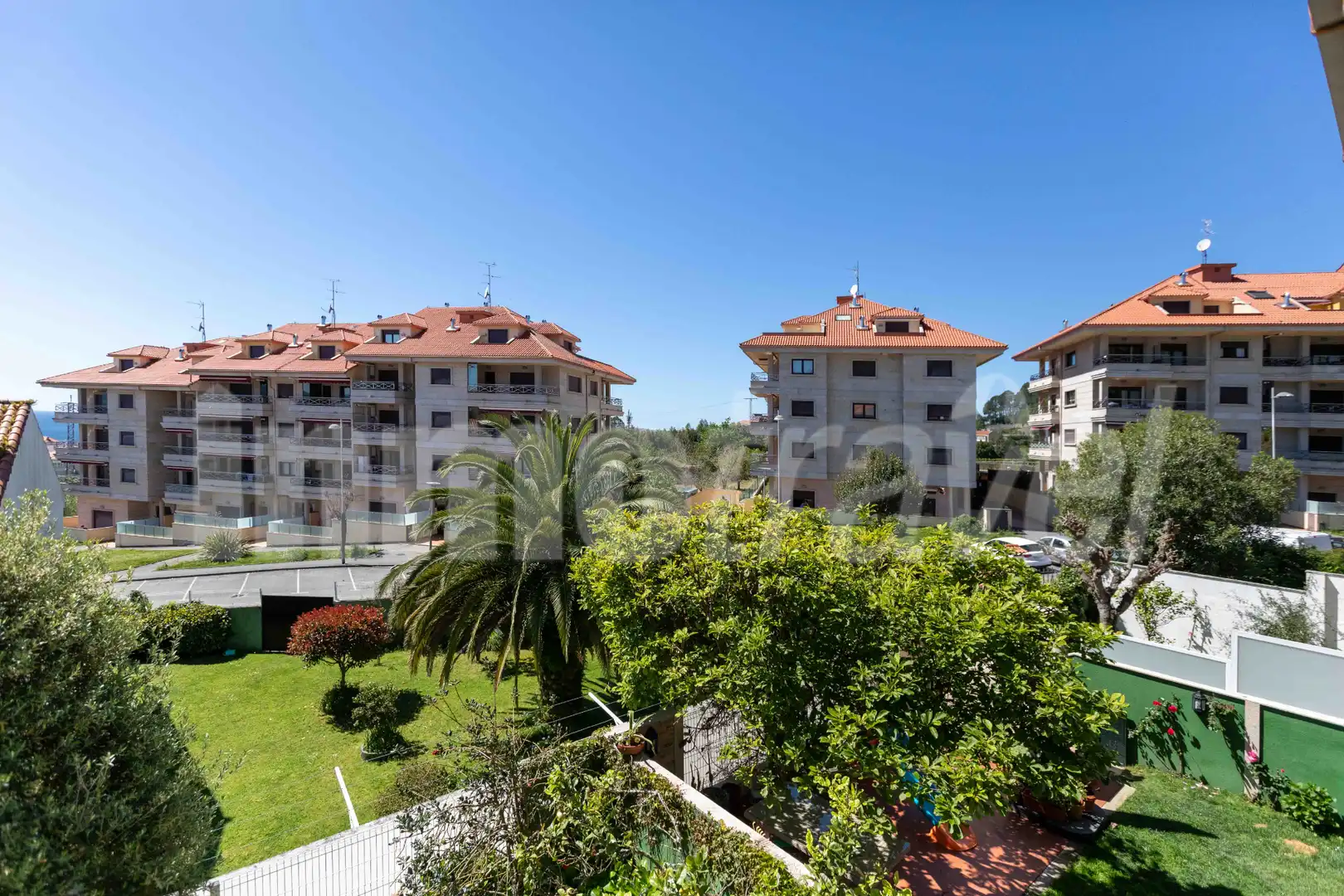 Vista exterior de Casa adosada de lloguer en Sanxenxo amb Jardí privat, Terrassa i Moblat
