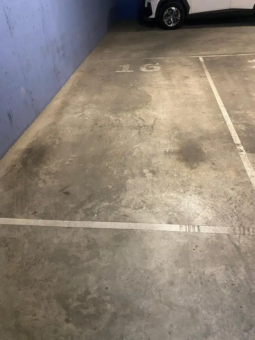 Einzelparkplatz zum Verkauf in Carrer de Casanovas i Bosch