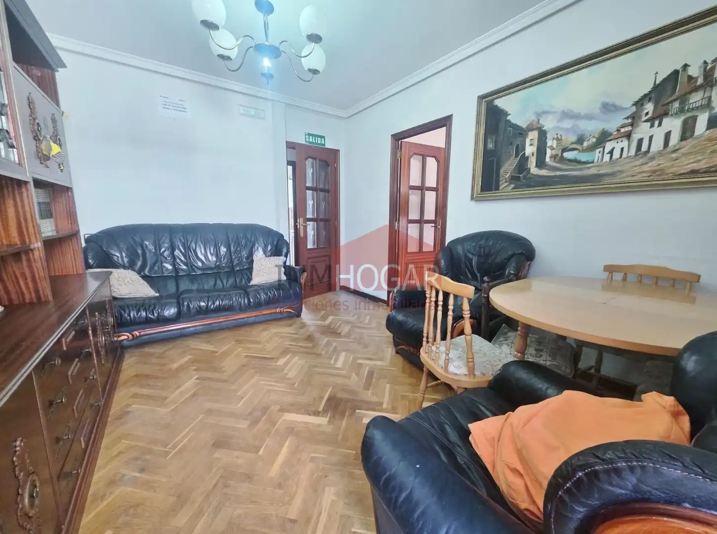 Living room of Flat for rent in Ávila  with Heating, Parquet flooring and Furnished