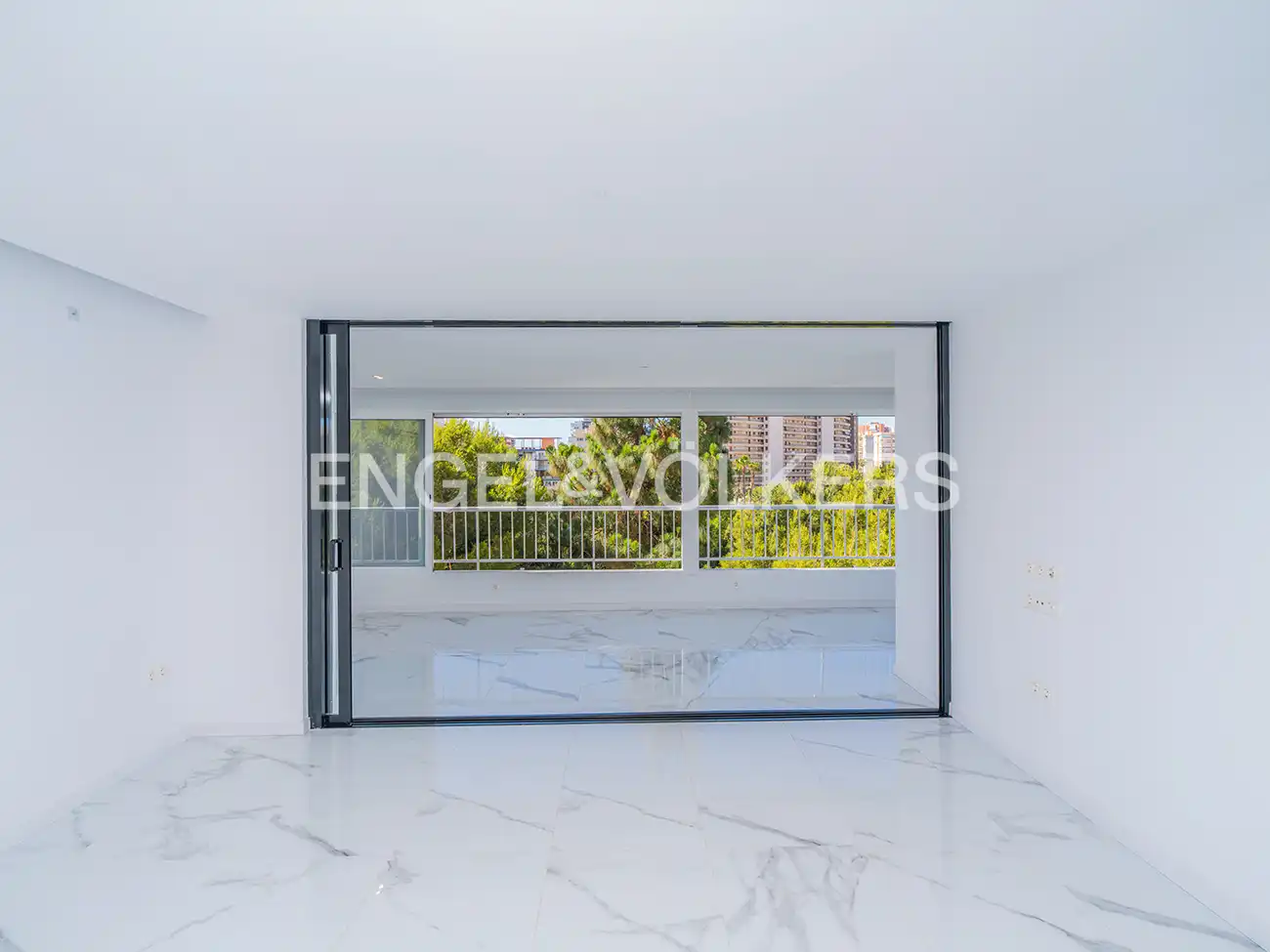 Terrasse von Wohnung zur Miete in Alicante / Alacant mit Klimaanlage, Heizung und Gemeinschaftspool