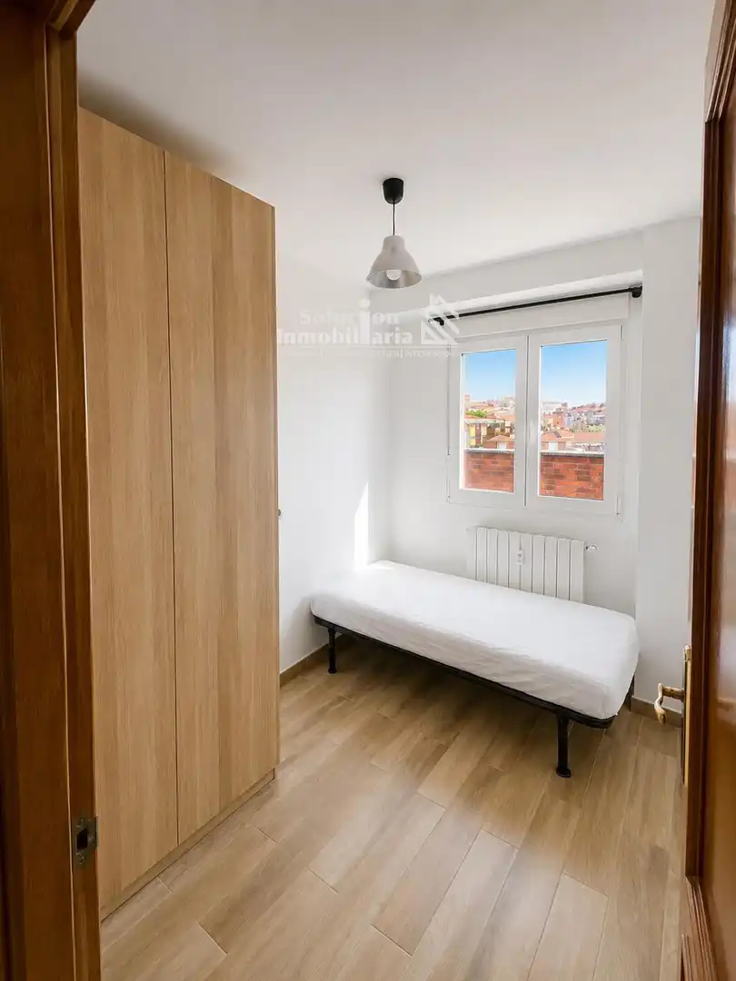 Habitación de Ático de alquiler en Salamanca con Calefacción, Terraza y Amueblado