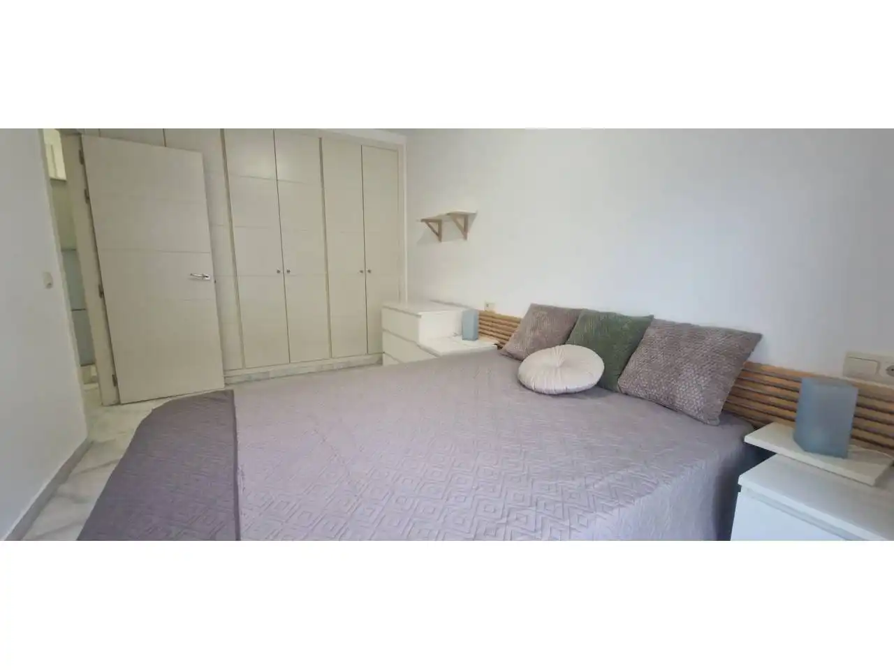 Apartamento con piscina en venta en Puerto Marina, imagen 17