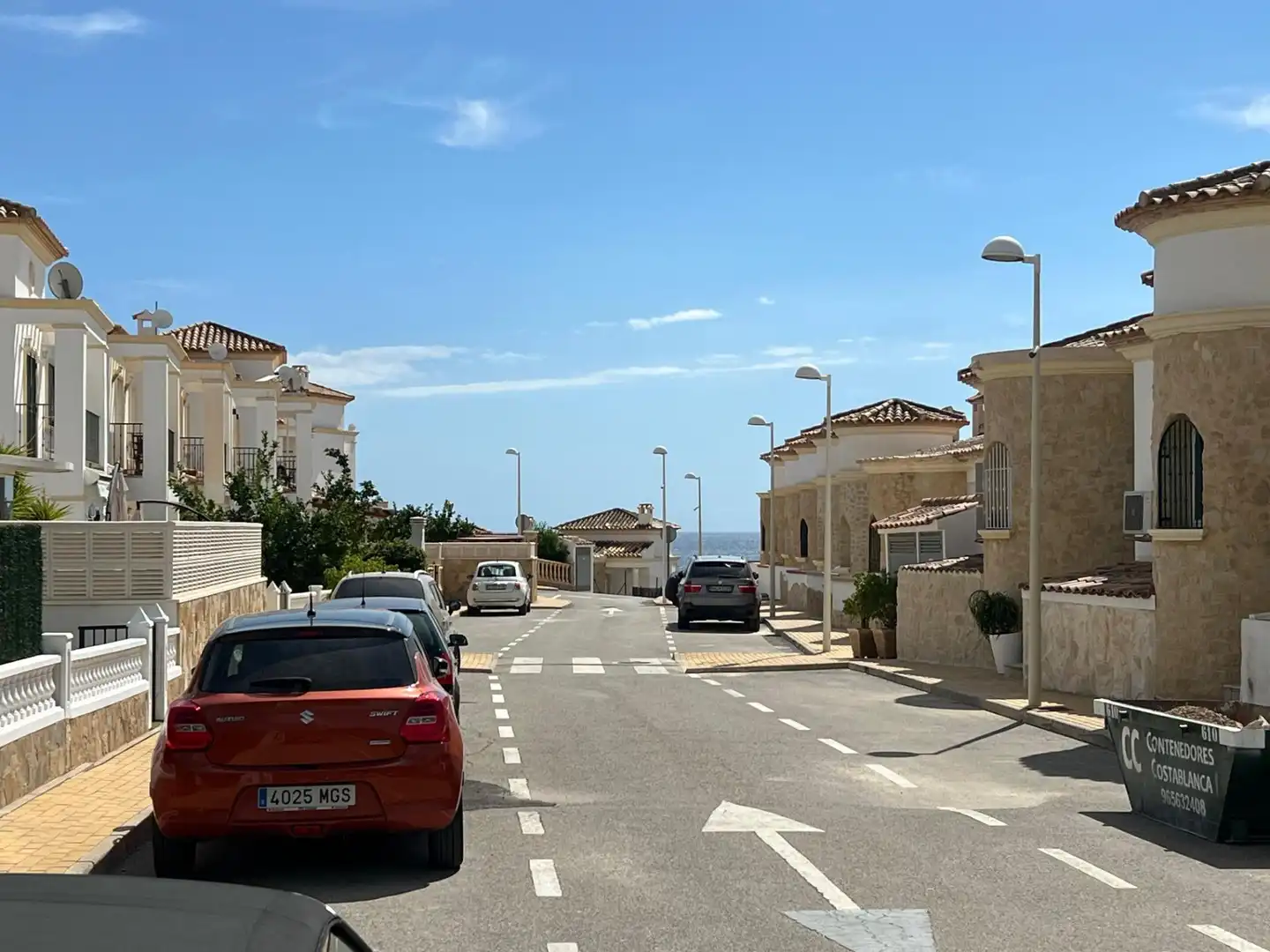 Exterior view of Detached homes for sale in El Campello  with Air Conditioner, Private garden and Balcony