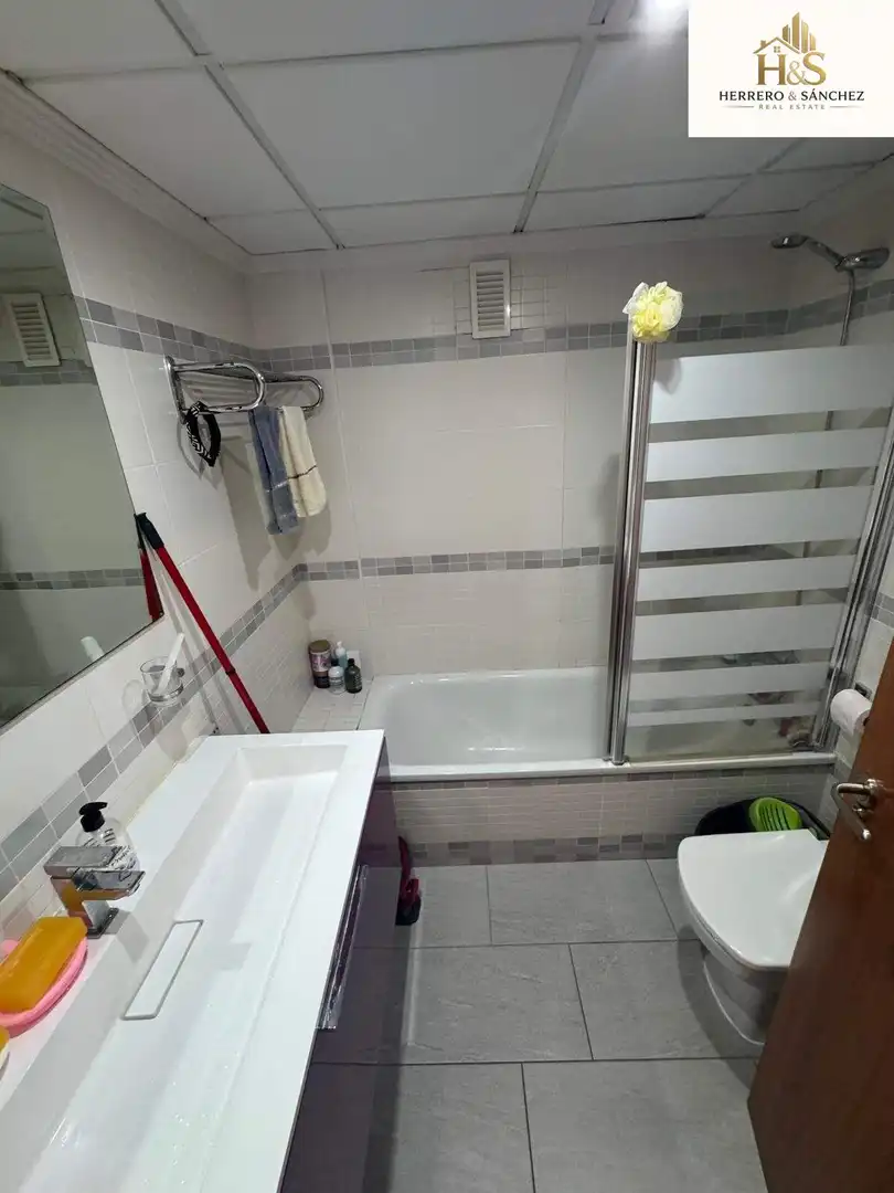 Bathroom of Houses for sale in Alicante / Alacant  with Air Conditioner, Heating and Private garden