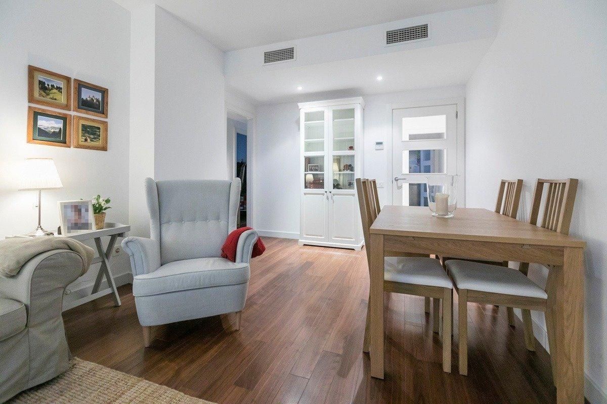 Living room of Flat for sale in Sabadell  with Air Conditioner and Heating