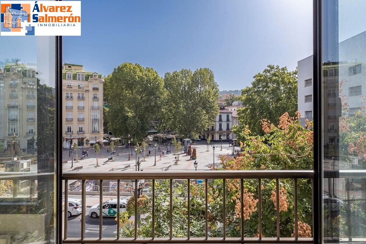Exterior view of Flat for sale in  Granada Capital  with Air Conditioner and Heating