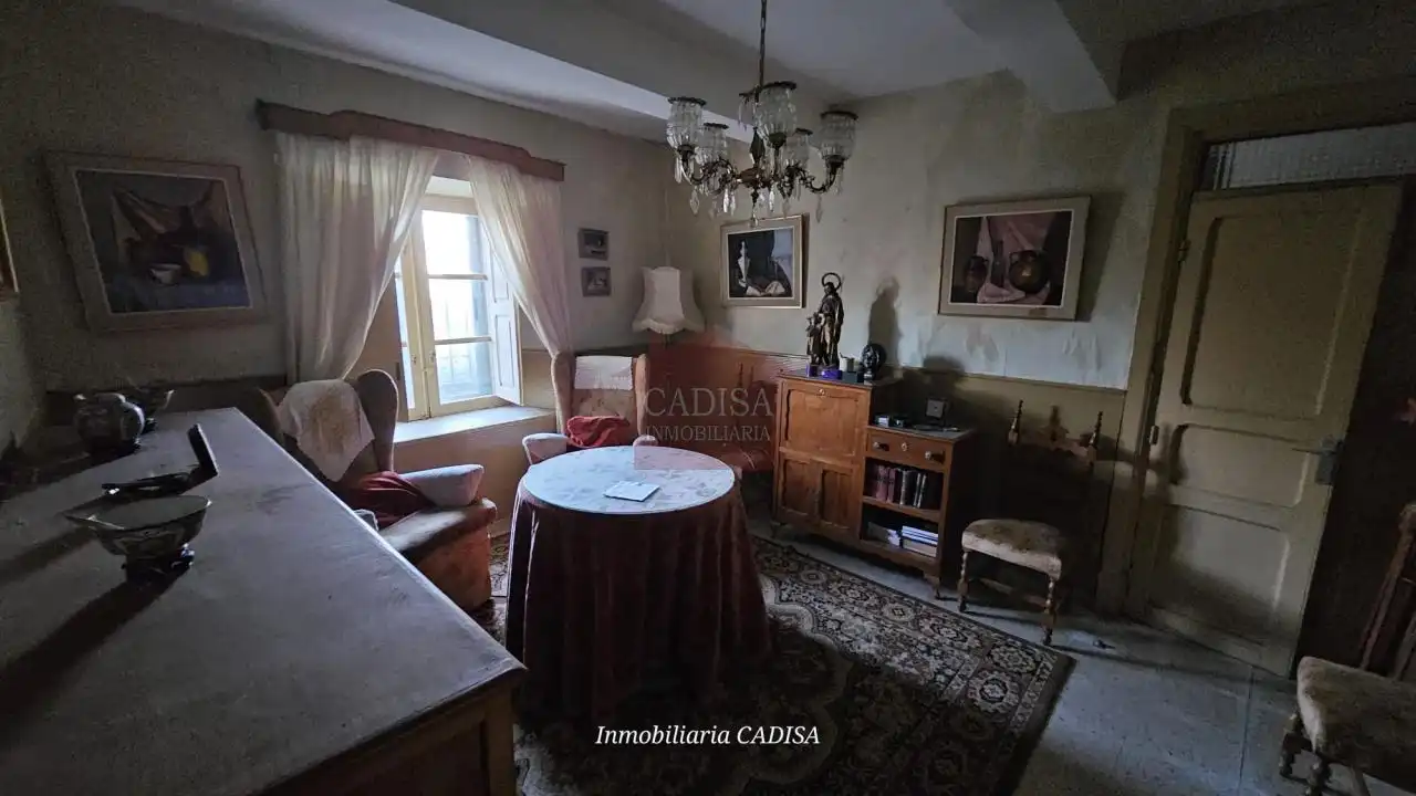 Sala d'estar de Casa o xalet en venda en Hinojosa de Duero amb Calefacció, Jardí privat i Traster