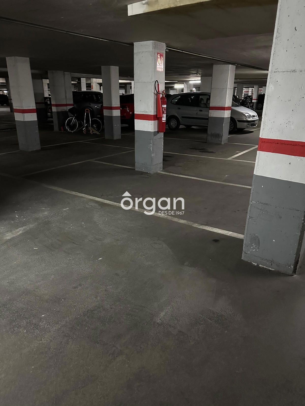 Aparcament de Garatge en venda en Sant Cugat del Vallès