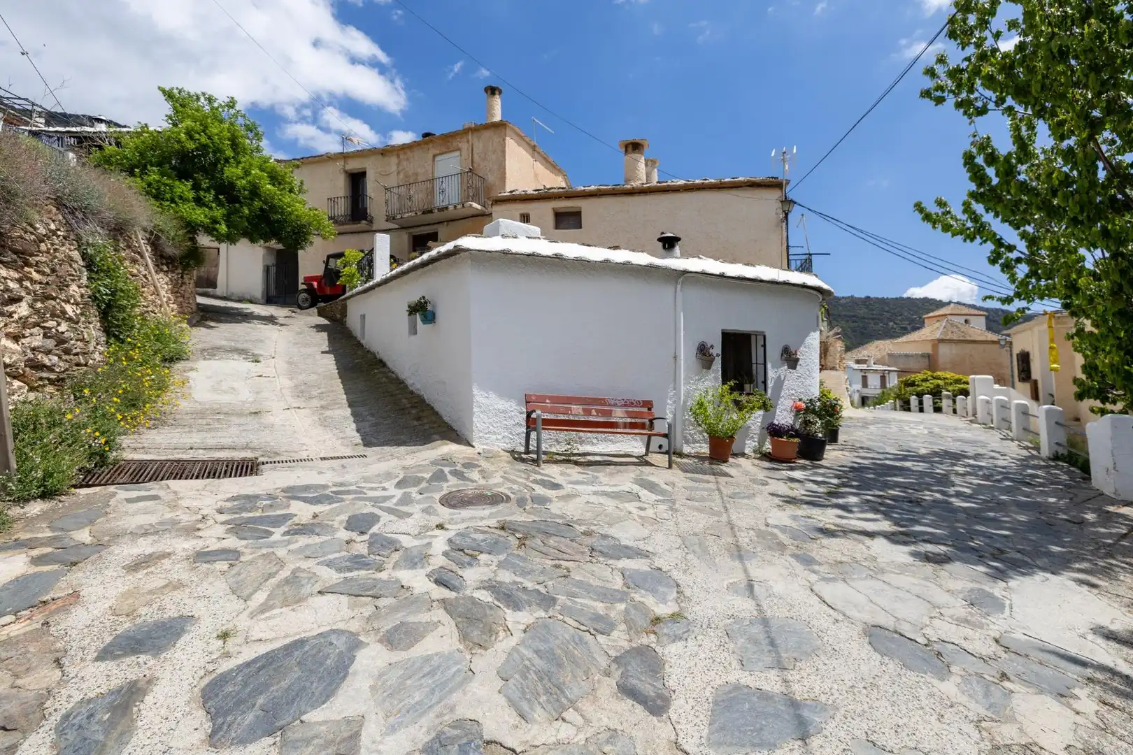 Vista exterior de Casa o chalet en venta en Bubión con Trastero y Balcón