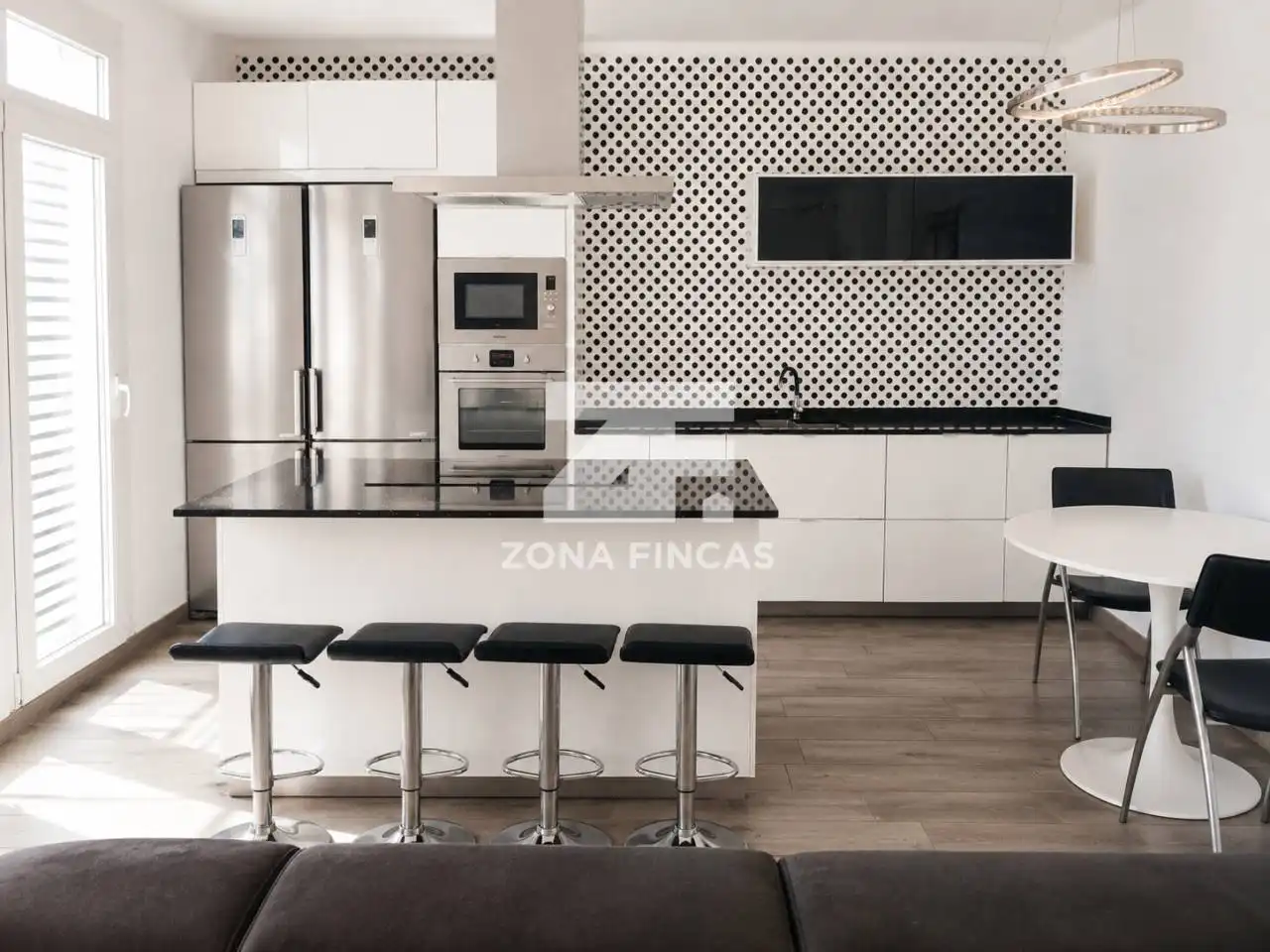 Kitchen of Flat for sale in Badalona  with Heating, Parquet flooring and Terrace