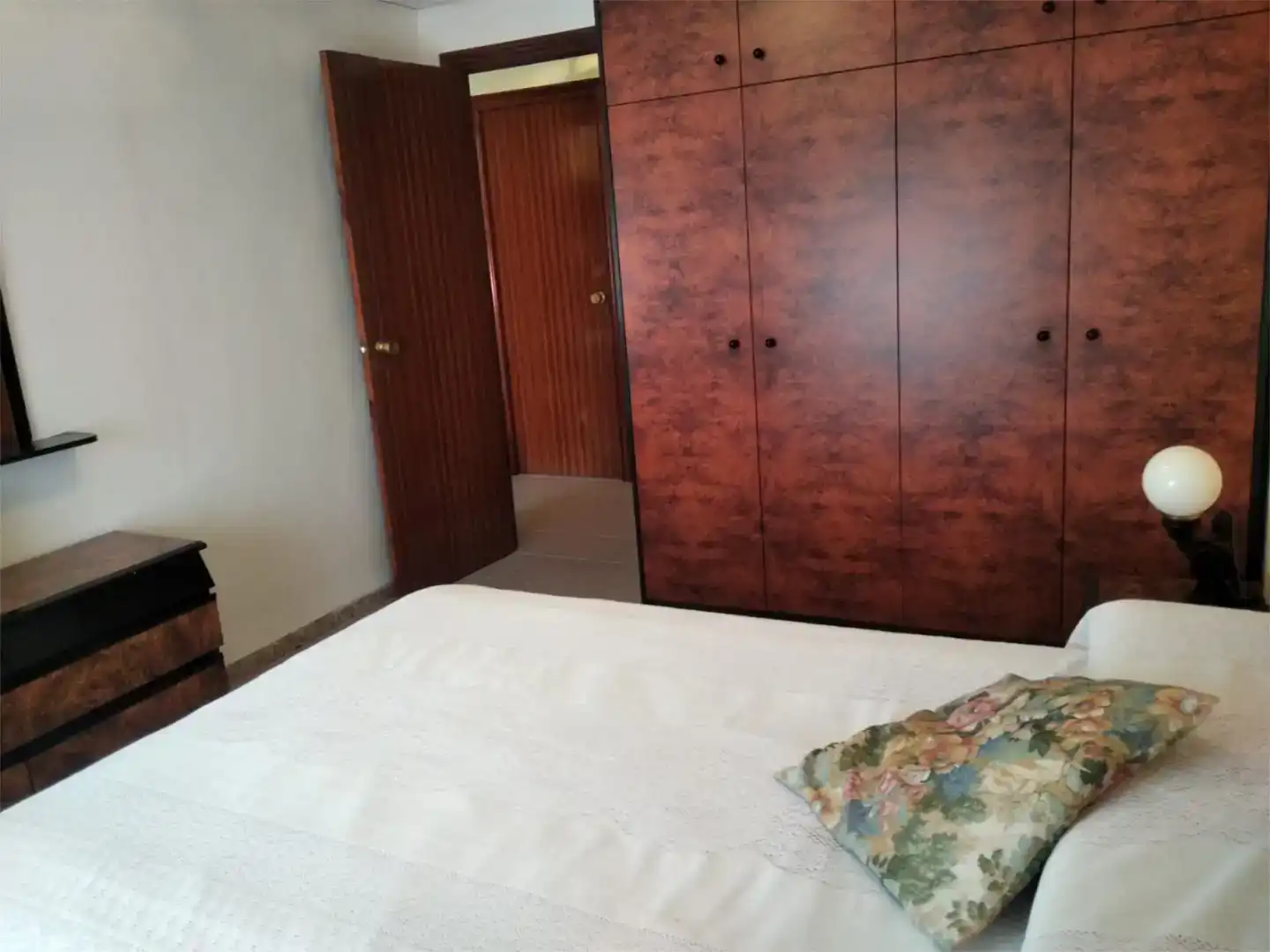 Dormitori de Casa adosada en venda en Talayuelas amb Aire condicionat