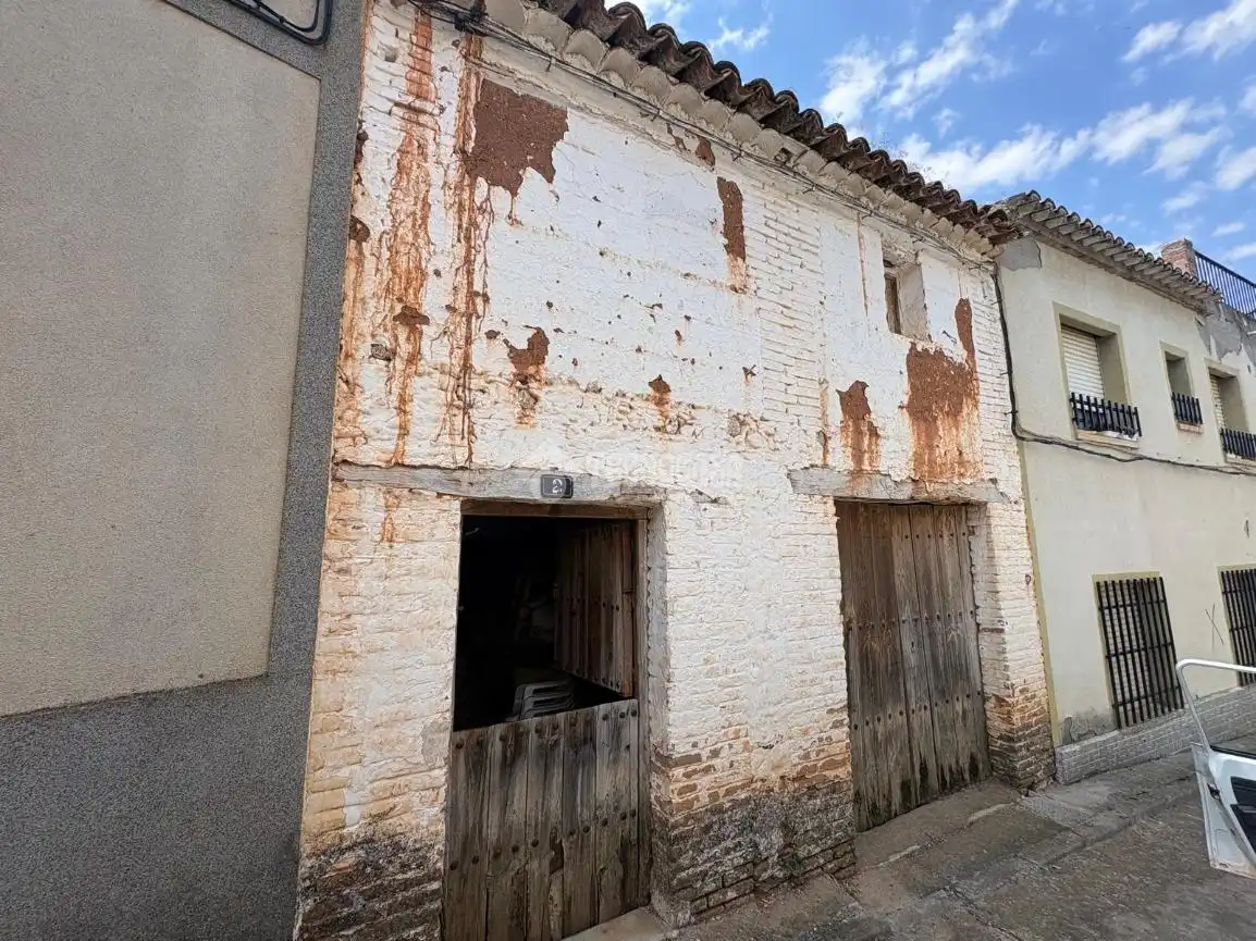 Vista exterior de Casa o chalet en venta en Los Navalucillos con Jardín privado