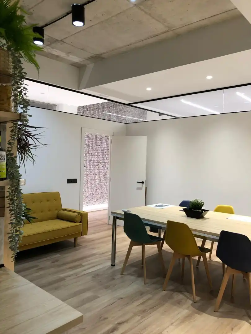 Commercial properties for sale in Málaga  with Air Conditioner and Alarm