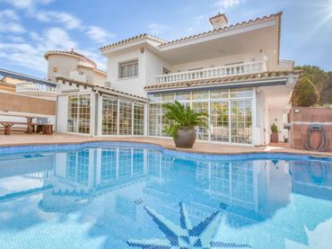 House for sale in Carrer Requesens 125A