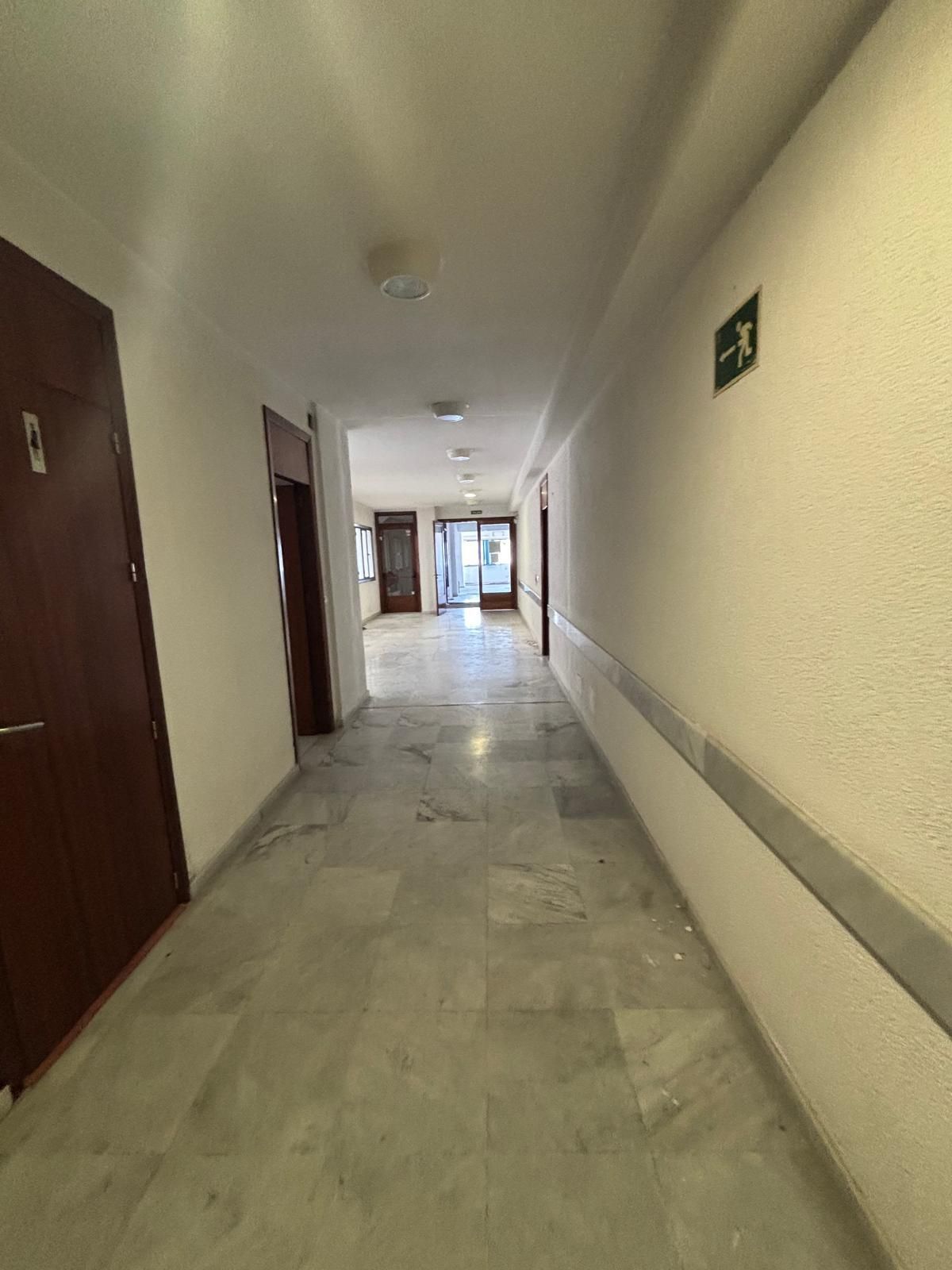 Premises for sale in Algeciras