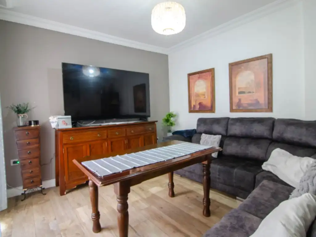 Sala d'estar de Casa o xalet en venda en San José de la Rinconada