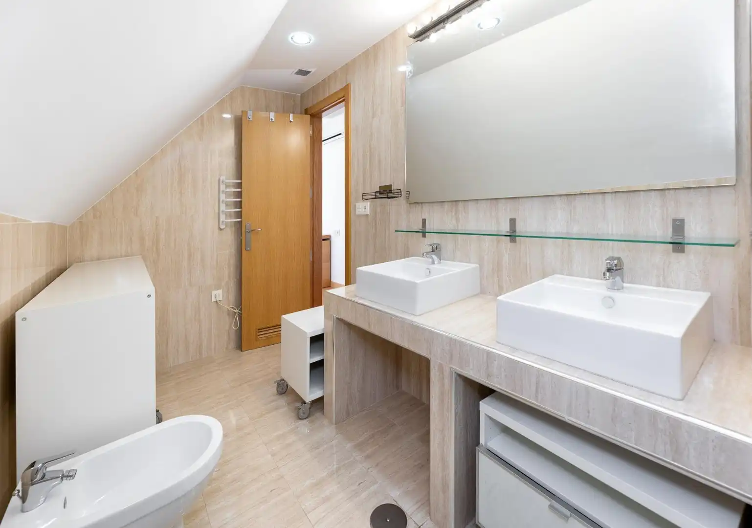 Bathroom of Flat for sale in Monachil  with Air Conditioner, Heating and Terrace