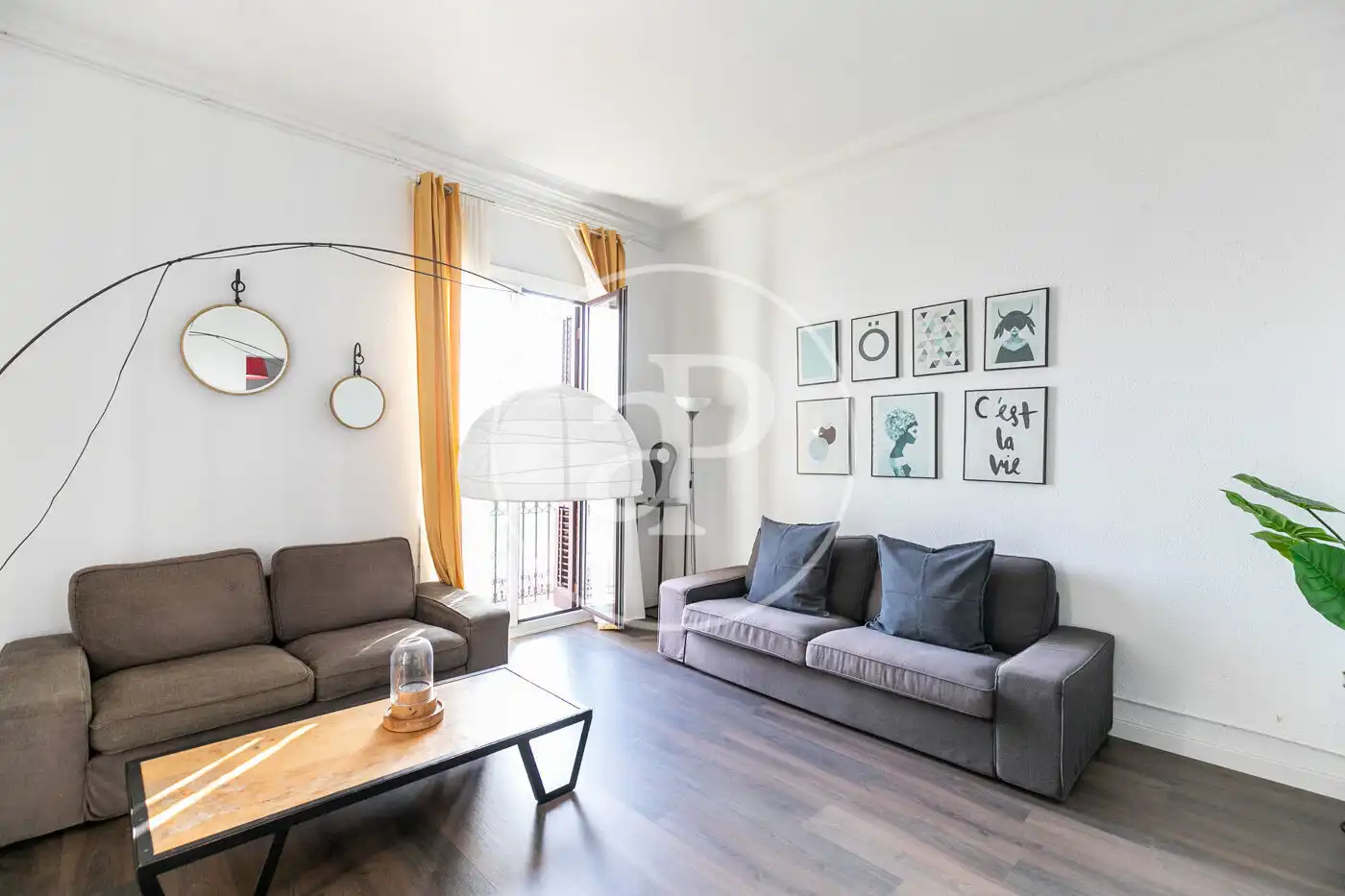 Piso con terraza en venta en Carrer de la Reina Cristina, imagen 2