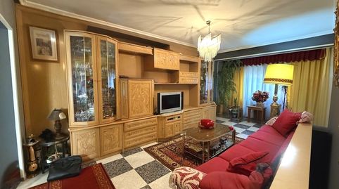 Foto 3 de Piso en venta en Calle Menéndez de Avilés, Reyes Católicos, Alcalá de Henares
