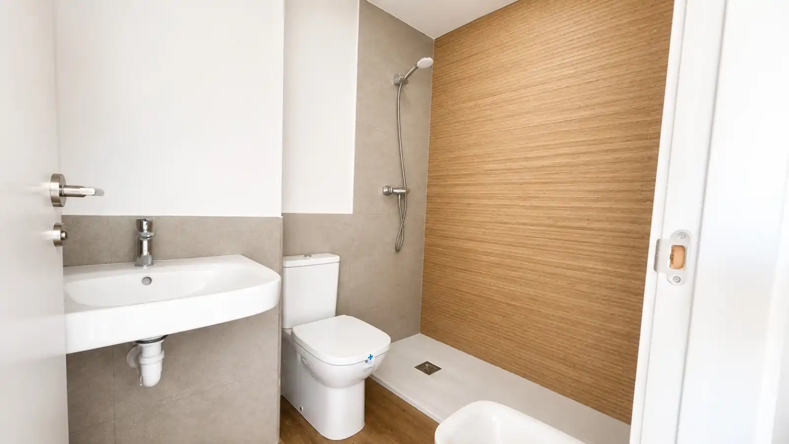 Flat with pool for sale in El Juncal - Vallealto, imagen 10
