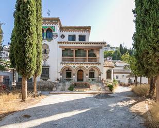 Vista exterior de Casa o xalet de lloguer en  Granada Capital amb Jardí privat, Terrassa i Piscina