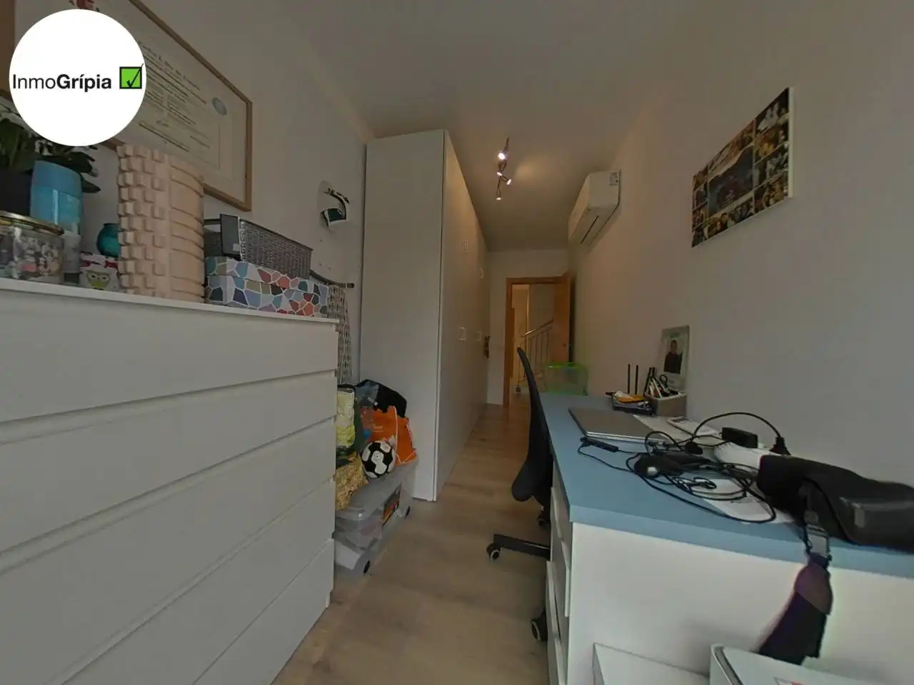 Bedroom of Houses for sale in Terrassa  with Air Conditioner, Heating and Terrace