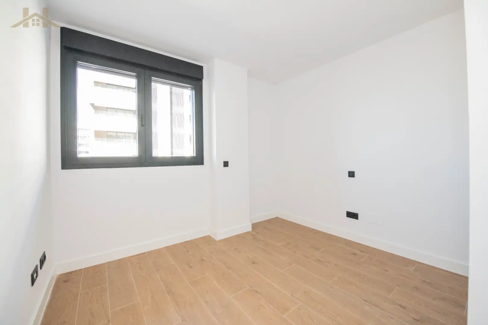 Schlafzimmer von Wohnung zum Verkauf in Tres Cantos mit Klimaanlage, Heizung und Terrasse