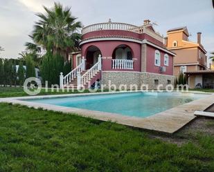 Vista exterior de Casa o xalet de lloguer en Monforte del Cid amb Aire condicionat, Jardí privat i Traster