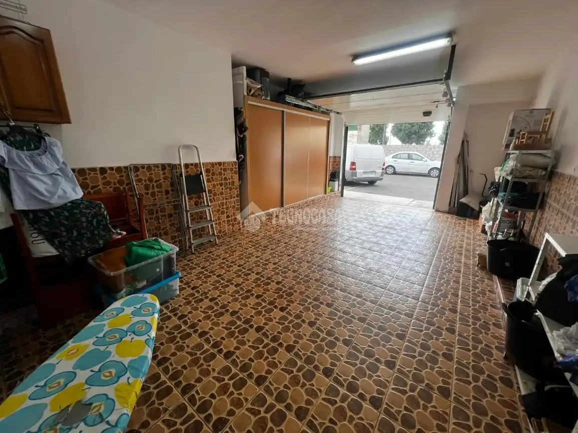 Casa adosada en venda en Badajoz amb Aire condicionat i Terrassa