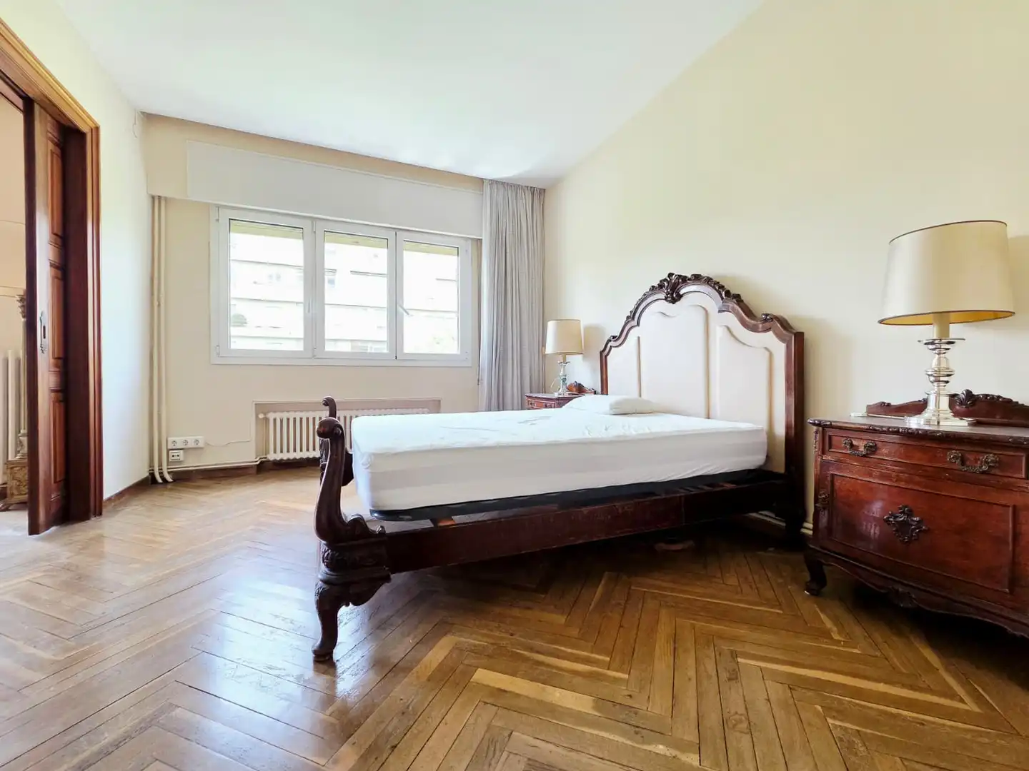 Bedroom of Flat for sale in Barcelona  with Air Conditioner, Heating and Parquet flooring