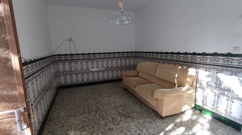 Casa de cuatro dormitorios con patio de unos 70 metros cuadrados