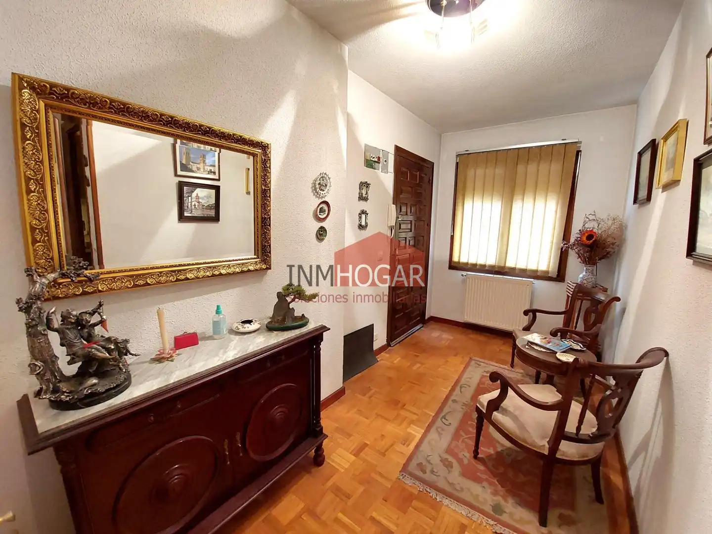 Sala de estar de Piso en venta en Arévalo con Calefacción, Parquet y Amueblado