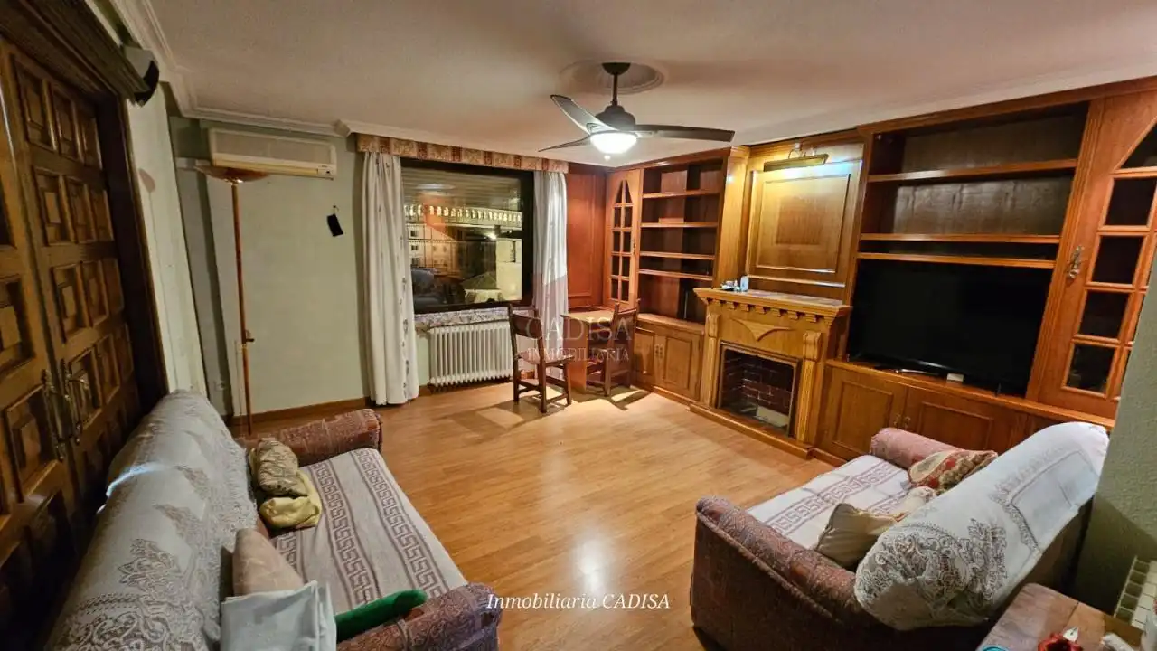 Flat for rent in Salamanca  with Air Conditioner, Heating and Furnished