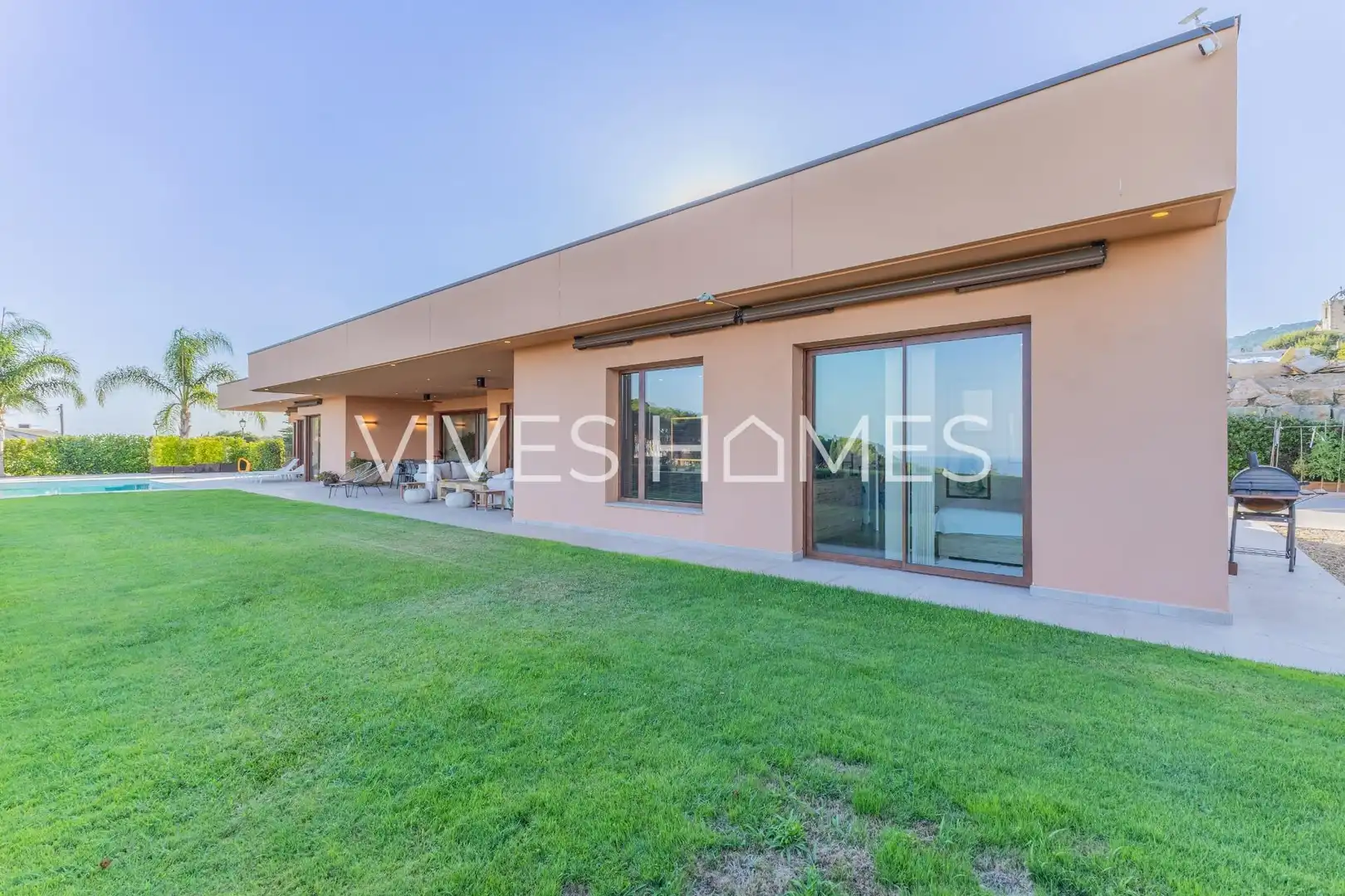 Vista exterior de Casa o chalet en venta en Sant Vicenç de Montalt con Aire acondicionado, Calefacción y Jardín privado