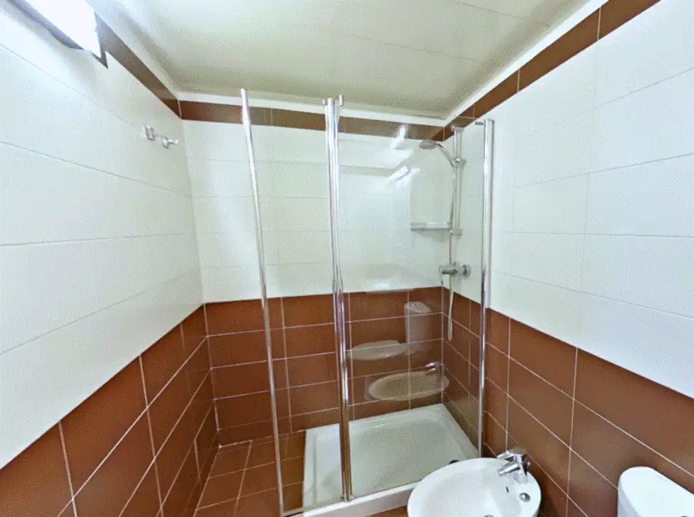 Badezimmer von Maisonette zum Verkauf in Valencia mit Klimaanlage, Heizung und Privatgarten