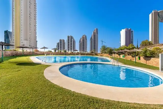 Apartament amb terrassa en venda a Via Parque, imagen 2