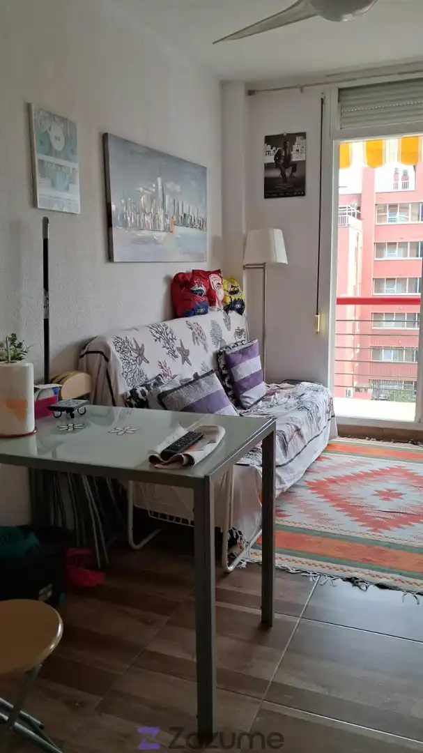 Sala de estar de Piso de alquiler en Calella con Terraza, Trastero y Amueblado