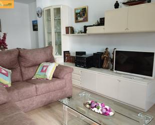 Living room of Flat for sale in  Cádiz Capital  with Furnished and Balcony