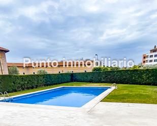 Swimming pool of Flat to rent in Arroyo de la Encomienda