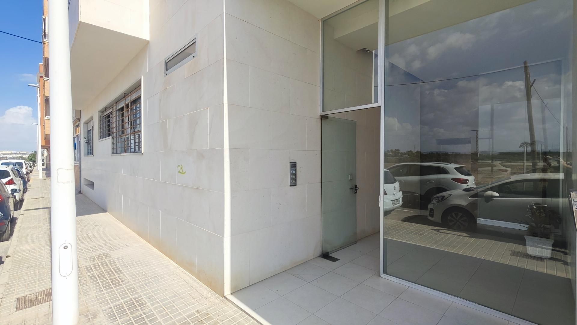 Flat for sale in Elche / Elx  with Air Conditioner and Alarm