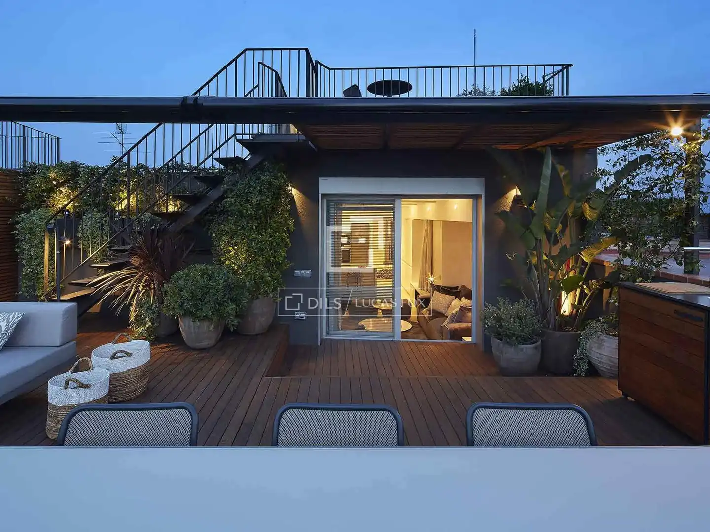Terrasse von Dachboden zum Verkauf in Barcelona mit Klimaanlage, Heizung und Parkett