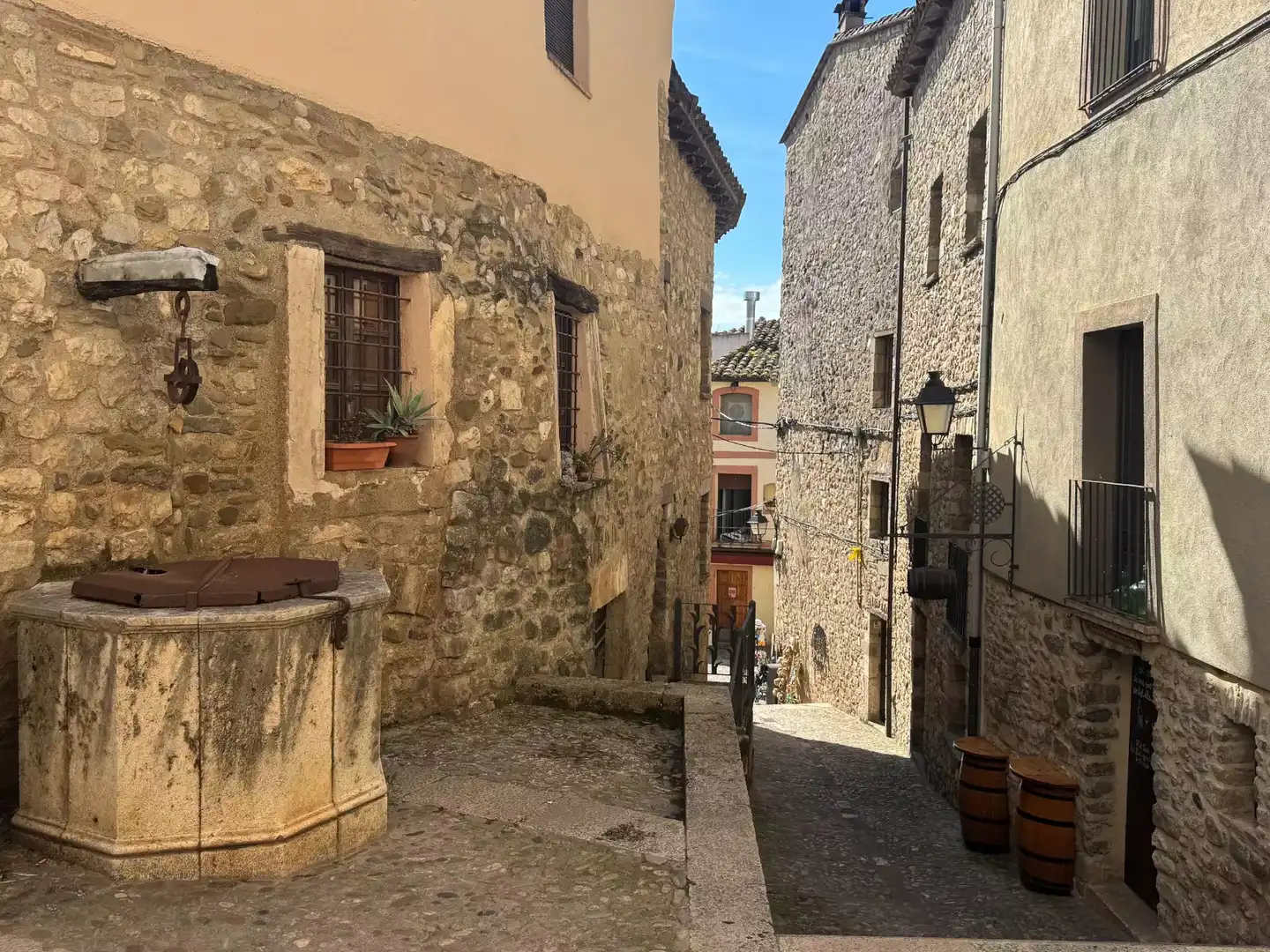 Außenansicht von Geschaftsraum zur Miete in Besalú