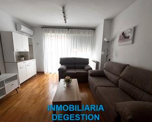 Living room of Flat to rent in Linares  with Air Conditioner, Heating and Parquet flooring